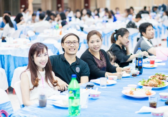 ภาพกิจกรรม คณะวิทยาศาสตร์และเทคโนโลยี จัดกิจกรรม goodbye senior'56 คณะวิทยาศาสตร์และเทคโนโลยี