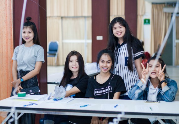 ภาพกิจกรรม คณะวิทยาศาสตร์และเทคโนโลยี จัดกิจกรรม goodbye senior'56 คณะวิทยาศาสตร์และเทคโนโลยี