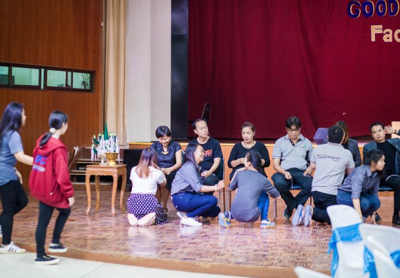 ภาพกิจกรรม คณะวิทยาศาสตร์และเทคโนโลยี จัดกิจกรรม goodbye senior'56 คณะวิทยาศาสตร์และเทคโนโลยี