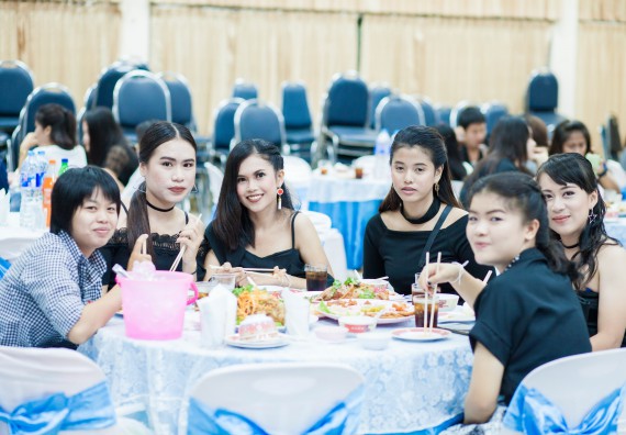 ภาพกิจกรรม คณะวิทยาศาสตร์และเทคโนโลยี จัดกิจกรรม goodbye senior'56 คณะวิทยาศาสตร์และเทคโนโลยี