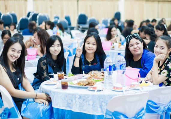 ภาพกิจกรรม คณะวิทยาศาสตร์และเทคโนโลยี จัดกิจกรรม goodbye senior'56 คณะวิทยาศาสตร์และเทคโนโลยี