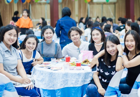 ภาพกิจกรรม คณะวิทยาศาสตร์และเทคโนโลยี จัดกิจกรรม goodbye senior'56 คณะวิทยาศาสตร์และเทคโนโลยี