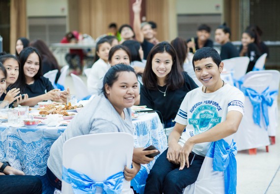 ภาพกิจกรรม คณะวิทยาศาสตร์และเทคโนโลยี จัดกิจกรรม goodbye senior'56 คณะวิทยาศาสตร์และเทคโนโลยี