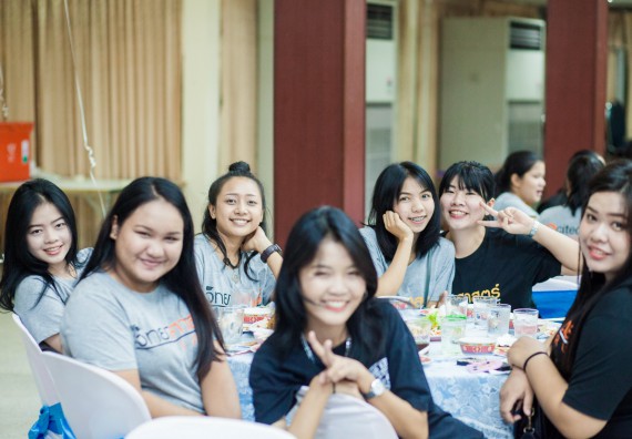 ภาพกิจกรรม คณะวิทยาศาสตร์และเทคโนโลยี จัดกิจกรรม goodbye senior'56 คณะวิทยาศาสตร์และเทคโนโลยี