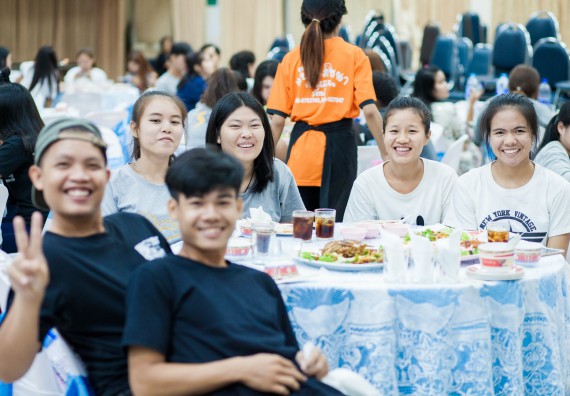 ภาพกิจกรรม คณะวิทยาศาสตร์และเทคโนโลยี จัดกิจกรรม goodbye senior'56 คณะวิทยาศาสตร์และเทคโนโลยี