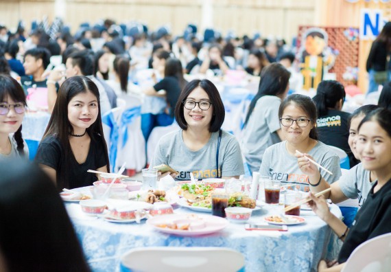 ภาพกิจกรรม คณะวิทยาศาสตร์และเทคโนโลยี จัดกิจกรรม goodbye senior'56 คณะวิทยาศาสตร์และเทคโนโลยี