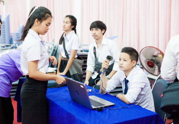 ภาพกิจกรรม  สโมสรนักศึกษาคณะวิทยาศาสตร์และเทคโนโลยี จัดโครงการปฐมนิเทศนักศึกษาใหม่ คณะวิทยาศาสตร์และเทคโนโลยี ประจำปี 2560