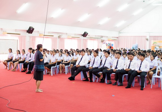 ภาพกิจกรรม  สโมสรนักศึกษาคณะวิทยาศาสตร์และเทคโนโลยี จัดโครงการปฐมนิเทศนักศึกษาใหม่ คณะวิทยาศาสตร์และเทคโนโลยี ประจำปี 2560