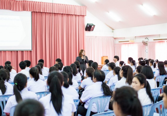 ภาพกิจกรรม  สโมสรนักศึกษาคณะวิทยาศาสตร์และเทคโนโลยี จัดโครงการปฐมนิเทศนักศึกษาใหม่ คณะวิทยาศาสตร์และเทคโนโลยี ประจำปี 2560
