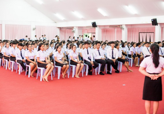 ภาพกิจกรรม  สโมสรนักศึกษาคณะวิทยาศาสตร์และเทคโนโลยี จัดโครงการปฐมนิเทศนักศึกษาใหม่ คณะวิทยาศาสตร์และเทคโนโลยี ประจำปี 2560