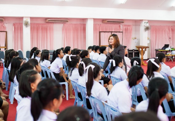ภาพกิจกรรม  สโมสรนักศึกษาคณะวิทยาศาสตร์และเทคโนโลยี จัดโครงการปฐมนิเทศนักศึกษาใหม่ คณะวิทยาศาสตร์และเทคโนโลยี ประจำปี 2560