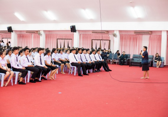 ภาพกิจกรรม  สโมสรนักศึกษาคณะวิทยาศาสตร์และเทคโนโลยี จัดโครงการปฐมนิเทศนักศึกษาใหม่ คณะวิทยาศาสตร์และเทคโนโลยี ประจำปี 2560