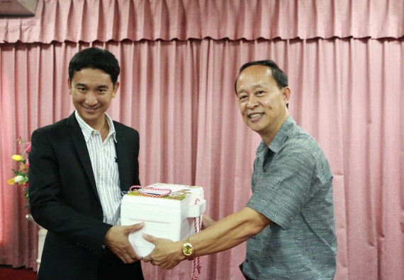 ภาพกิจกรรม หลักสูตรฟิสิกส์ จัดการตรวจประเมินคุณภาพภายในระดับหลักสูตรประจำปีการศึกษา 2559 หลักสูตรฟิสิกส์