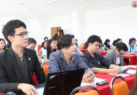 ภาพกิจกรรม คณะวิทยาศาสตร์และเทคโนโลยี เข้าร่วมนำเสนอแนวปฏิบัติที่ดีด้านการบูรณาการศิลปะและวัฒนธรรมกับการเรียนการสอน