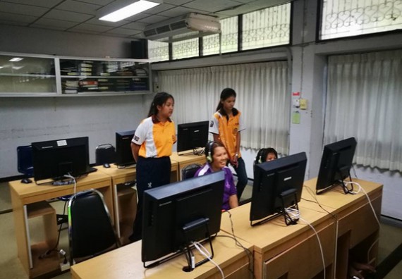 ภาพกิจกรรม หลักสูตรเทคโนโลยีสารสนเทศ จัดการอบรมเชิงปฏิบัติการ เรื่อง การใช้คอมพิวเตอร์เบื้องต้นในผู้สูงอายุ