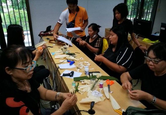 ภาพกิจกรรม หลักสูตรเทคโนโลยีสารสนเทศ จัดการอบรมเชิงปฏิบัติการ เรื่อง การใช้คอมพิวเตอร์เบื้องต้นในผู้สูงอายุ