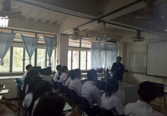 ภาพกิจกรรม โปรแกรมวิชาเคมี จัดกิจกรรมสืบสานวัฒนธรรมประเพณี สานสัมพันธ์เคมีน้องพี่