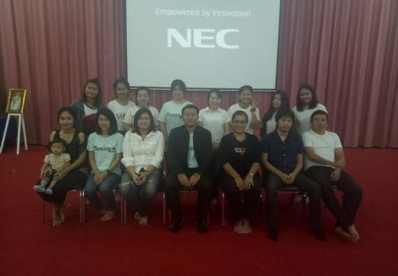 ภาพกิจกรรม โปรแกรมวิชาเคมี จัดกิจกรรมสืบสานวัฒนธรรมประเพณี สานสัมพันธ์เคมีน้องพี่