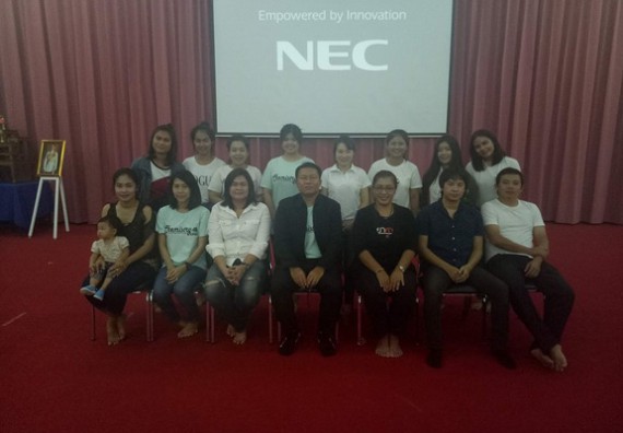 ภาพกิจกรรม โปรแกรมวิชาเคมี จัดกิจกรรมสืบสานวัฒนธรรมประเพณี สานสัมพันธ์เคมีน้องพี่