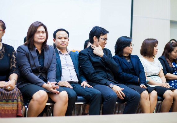 ภาพกิจกรรม คณะวิทยาศาสตร์และเทคโนโลยี จัดกิจกรรมไหว้ครูคณะวิทยาศาสตร์และเทคโนโลยี ประจำปีการศึกษา 2560