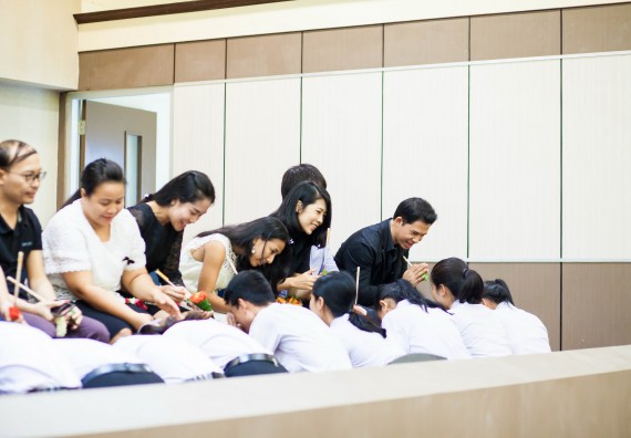 ภาพกิจกรรม คณะวิทยาศาสตร์และเทคโนโลยี จัดกิจกรรมไหว้ครูคณะวิทยาศาสตร์และเทคโนโลยี ประจำปีการศึกษา 2560