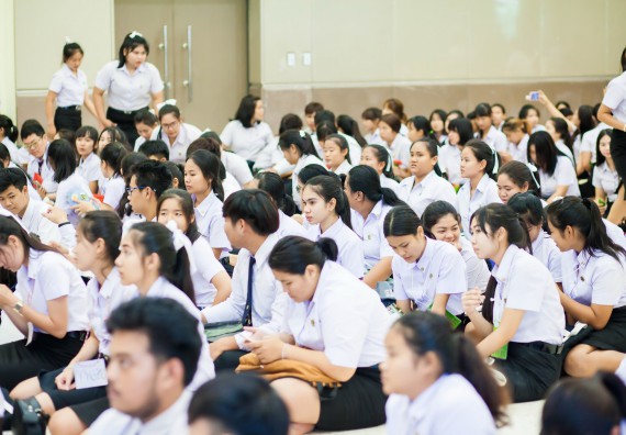 ภาพกิจกรรม คณะวิทยาศาสตร์และเทคโนโลยี จัดกิจกรรมไหว้ครูคณะวิทยาศาสตร์และเทคโนโลยี ประจำปีการศึกษา 2560