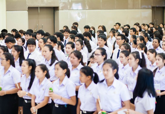 ภาพกิจกรรม คณะวิทยาศาสตร์และเทคโนโลยี จัดกิจกรรมไหว้ครูคณะวิทยาศาสตร์และเทคโนโลยี ประจำปีการศึกษา 2560