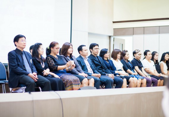 ภาพกิจกรรม คณะวิทยาศาสตร์และเทคโนโลยี จัดกิจกรรมไหว้ครูคณะวิทยาศาสตร์และเทคโนโลยี ประจำปีการศึกษา 2560