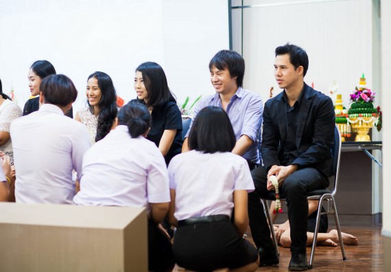 ภาพกิจกรรม คณะวิทยาศาสตร์และเทคโนโลยี จัดกิจกรรมไหว้ครูคณะวิทยาศาสตร์และเทคโนโลยี ประจำปีการศึกษา 2560