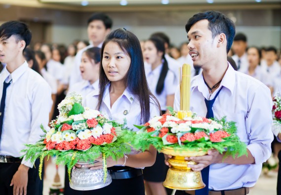 ภาพกิจกรรม คณะวิทยาศาสตร์และเทคโนโลยี จัดกิจกรรมไหว้ครูคณะวิทยาศาสตร์และเทคโนโลยี ประจำปีการศึกษา 2560