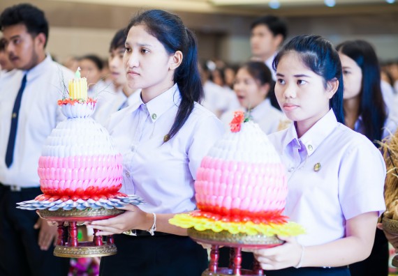 ภาพกิจกรรม คณะวิทยาศาสตร์และเทคโนโลยี จัดกิจกรรมไหว้ครูคณะวิทยาศาสตร์และเทคโนโลยี ประจำปีการศึกษา 2560