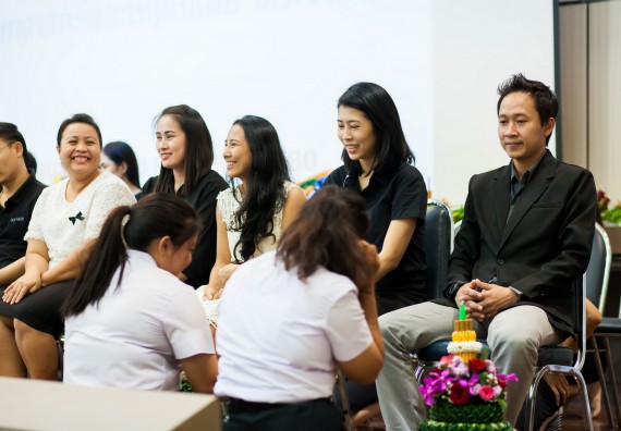 ภาพกิจกรรม คณะวิทยาศาสตร์และเทคโนโลยี จัดกิจกรรมไหว้ครูคณะวิทยาศาสตร์และเทคโนโลยี ประจำปีการศึกษา 2560