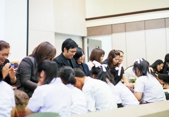 ภาพกิจกรรม คณะวิทยาศาสตร์และเทคโนโลยี จัดกิจกรรมไหว้ครูคณะวิทยาศาสตร์และเทคโนโลยี ประจำปีการศึกษา 2560