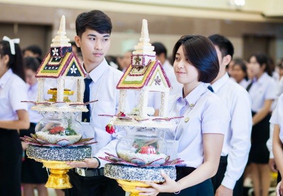 ภาพกิจกรรม คณะวิทยาศาสตร์และเทคโนโลยี จัดกิจกรรมไหว้ครูคณะวิทยาศาสตร์และเทคโนโลยี ประจำปีการศึกษา 2560