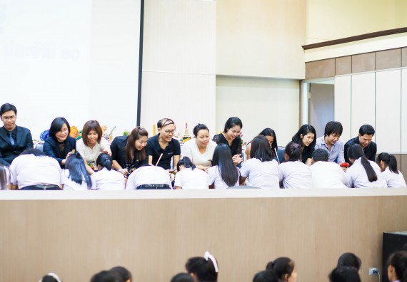 ภาพกิจกรรม คณะวิทยาศาสตร์และเทคโนโลยี จัดกิจกรรมไหว้ครูคณะวิทยาศาสตร์และเทคโนโลยี ประจำปีการศึกษา 2560
