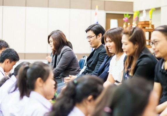 ภาพกิจกรรม คณะวิทยาศาสตร์และเทคโนโลยี จัดกิจกรรมไหว้ครูคณะวิทยาศาสตร์และเทคโนโลยี ประจำปีการศึกษา 2560