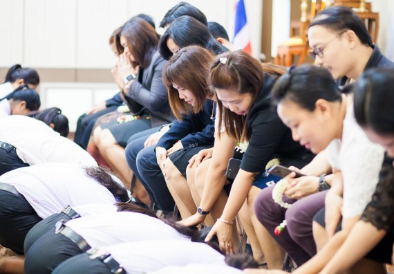 ภาพกิจกรรม คณะวิทยาศาสตร์และเทคโนโลยี จัดกิจกรรมไหว้ครูคณะวิทยาศาสตร์และเทคโนโลยี ประจำปีการศึกษา 2560