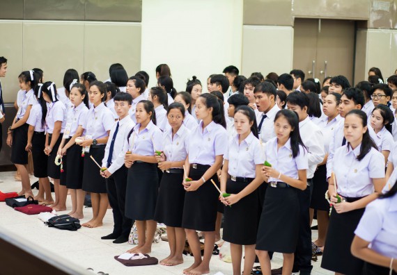 ภาพกิจกรรม คณะวิทยาศาสตร์และเทคโนโลยี จัดกิจกรรมไหว้ครูคณะวิทยาศาสตร์และเทคโนโลยี ประจำปีการศึกษา 2560