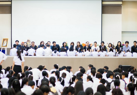 ภาพกิจกรรม คณะวิทยาศาสตร์และเทคโนโลยี จัดกิจกรรมไหว้ครูคณะวิทยาศาสตร์และเทคโนโลยี ประจำปีการศึกษา 2560