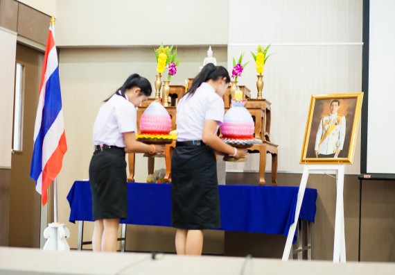 ภาพกิจกรรม คณะวิทยาศาสตร์และเทคโนโลยี จัดกิจกรรมไหว้ครูคณะวิทยาศาสตร์และเทคโนโลยี ประจำปีการศึกษา 2560