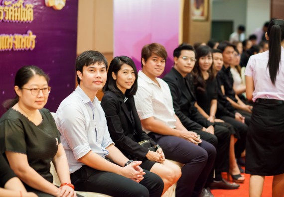 ภาพกิจกรรม คณะวิทยาศาสตร์และเทคโนโลยี เข้าร่วมพิธีไหว้ครู “น้อมจิตวันทาบูชาครู” ประจำปีการศึกษา 2560