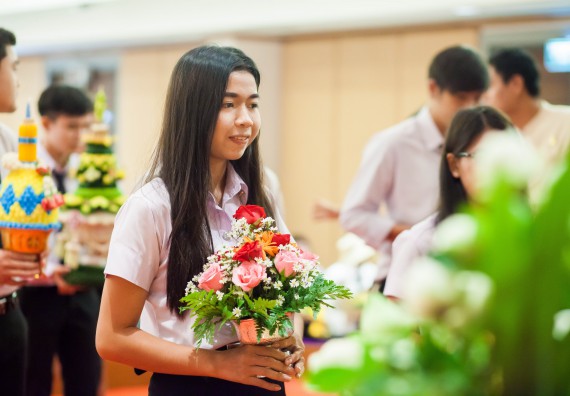ภาพกิจกรรม คณะวิทยาศาสตร์และเทคโนโลยี เข้าร่วมพิธีไหว้ครู “น้อมจิตวันทาบูชาครู” ประจำปีการศึกษา 2560