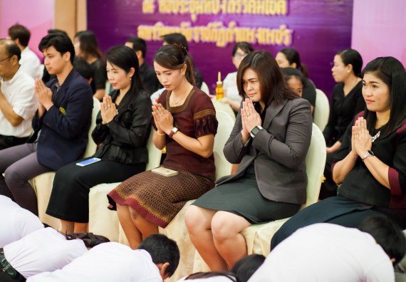 ภาพกิจกรรม คณะวิทยาศาสตร์และเทคโนโลยี เข้าร่วมพิธีไหว้ครู “น้อมจิตวันทาบูชาครู” ประจำปีการศึกษา 2560