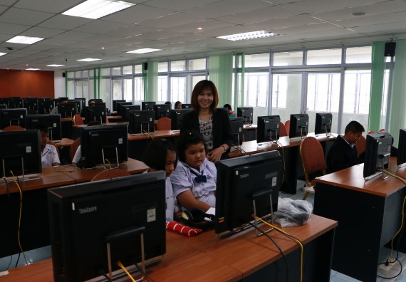 ภาพกิจกรรม ทักษะการสร้างหนังสืออิเล็กทรอนิกส์ E-Book ระดับชั้นประถมศึกษาตอนปลาย