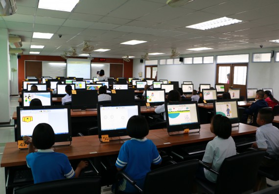 ภาพกิจกรรม วาดภาพด้วยโปรแกรม Paint ระดับประถมศึกษาตอนต้น