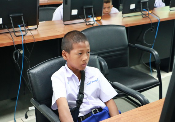 ภาพกิจกรรม วาดภาพด้วยโปรแกรม Paint ระดับประถมศึกษาตอนต้น