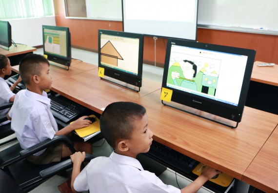 ภาพกิจกรรม วาดภาพด้วยโปรแกรม Paint ระดับประถมศึกษาตอนปลาย