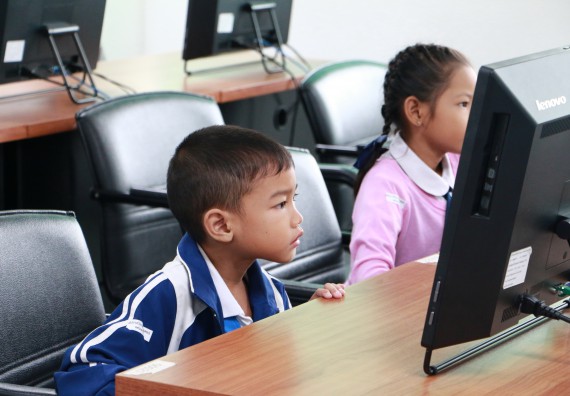 ภาพกิจกรรม วาดภาพด้วยโปรแกรม Paint ระดับประถมศึกษาตอนปลาย