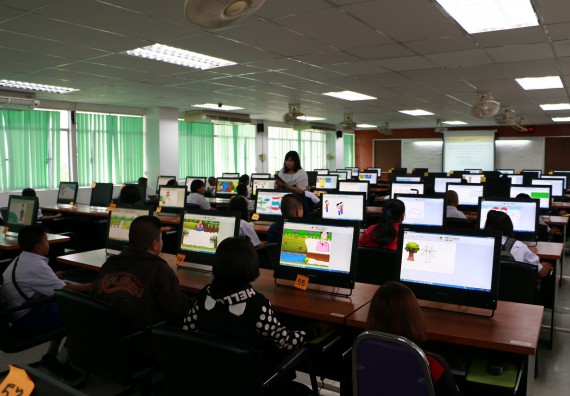 ภาพกิจกรรม วาดภาพด้วยโปรแกรม Paint ระดับประถมศึกษาตอนปลาย