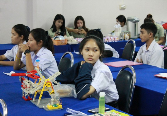 ภาพกิจกรรม การพูดทางวิทยาศาสตร์ ระดับมัธยมศึกษาตอนปลาย